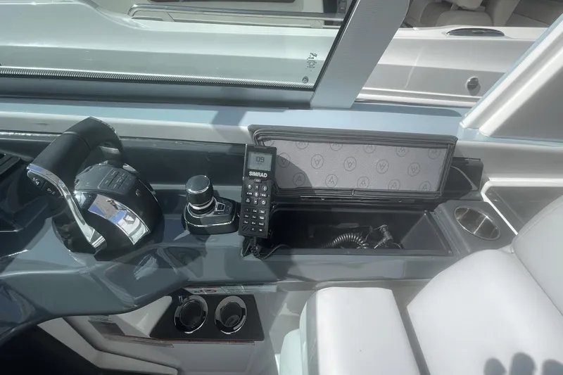 Four Seas Yacht Photos Pics 