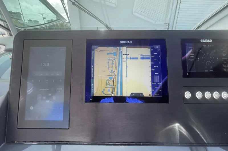 Four Seas Yacht Photos Pics 