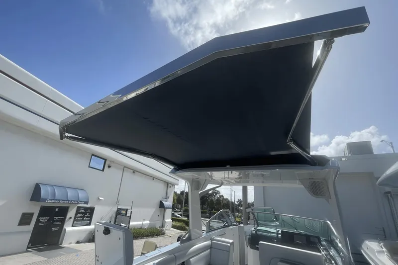 Four Seas Yacht Photos Pics 