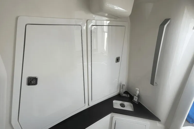 Four Seas Yacht Photos Pics 