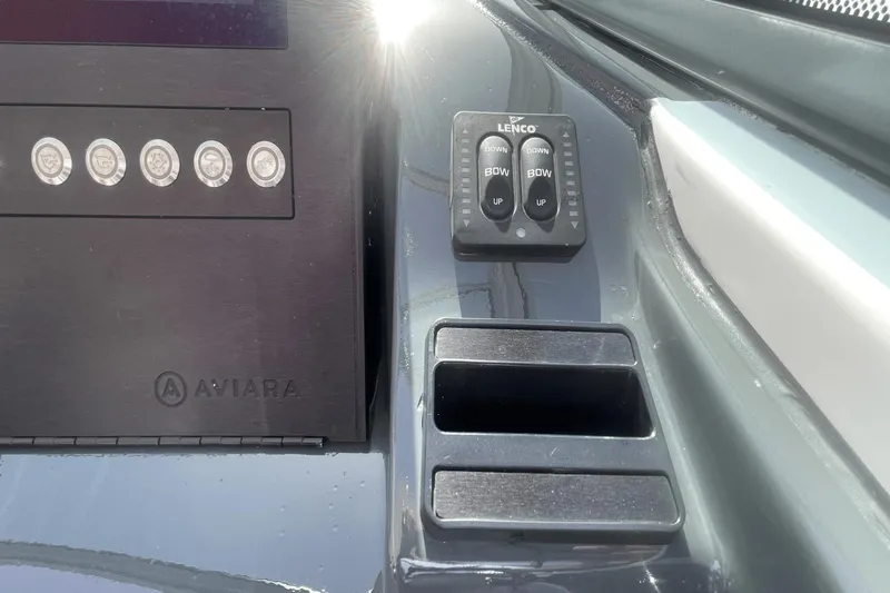 Four Seas Yacht Photos Pics 