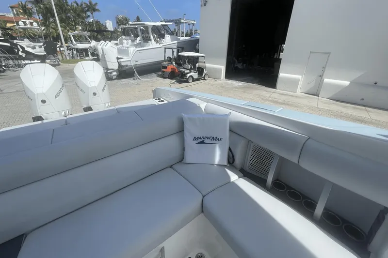 Four Seas Yacht Photos Pics 