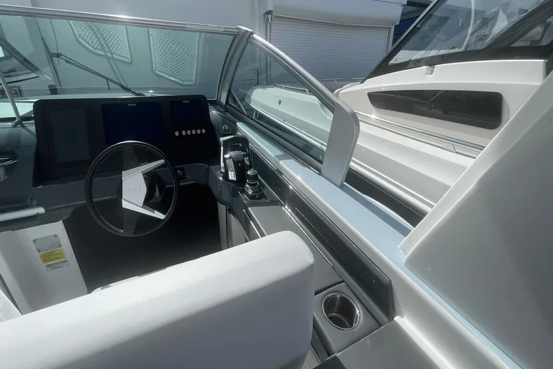 Four Seas Yacht Photos Pics 