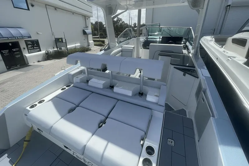 Four Seas Yacht Photos Pics 