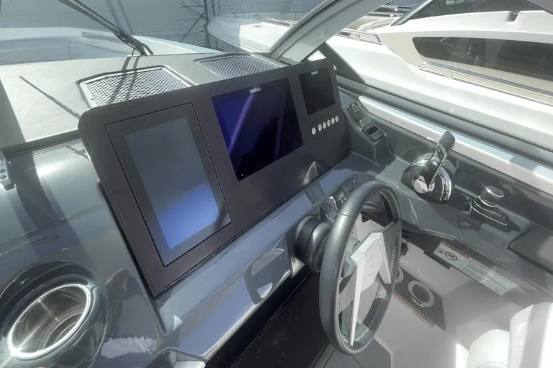 Four Seas Yacht Photos Pics 