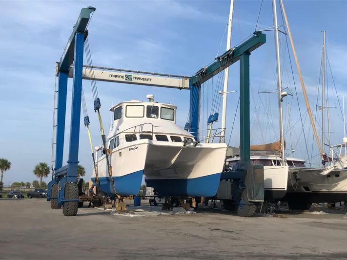 Sunset Cay Yacht Photos Pics 