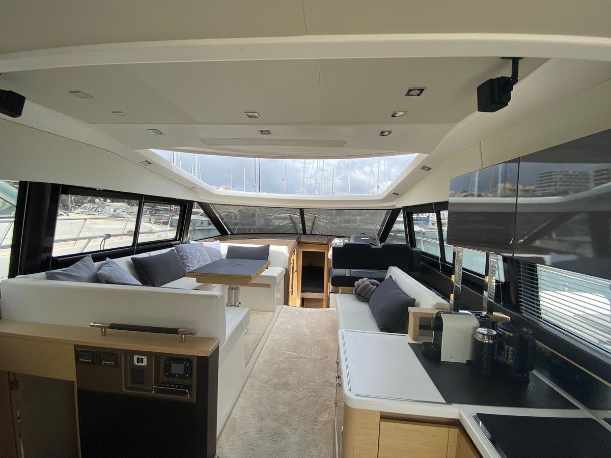 2016 Prestige 45 