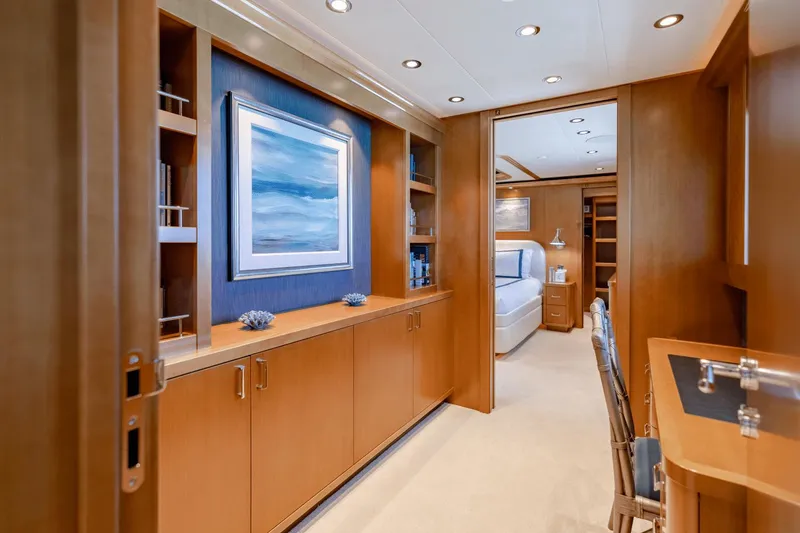 Far Niente Yacht Photos Pics 