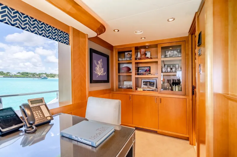 Far Niente Yacht Photos Pics 