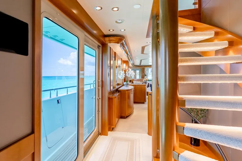 Far Niente Yacht Photos Pics 