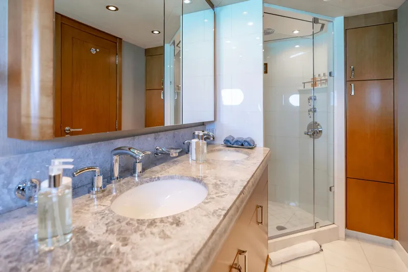 Far Niente Yacht Photos Pics 