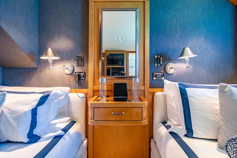 Far Niente Yacht Photos Pics 