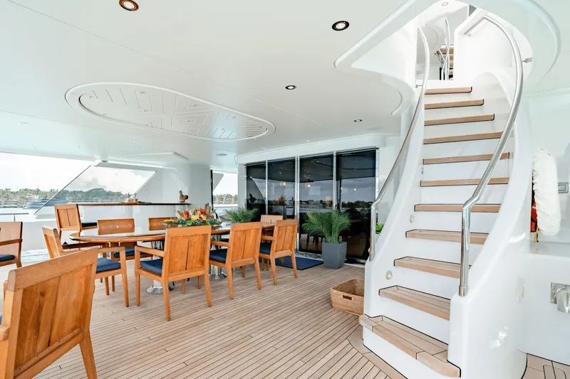 Far Niente Yacht Photos Pics 