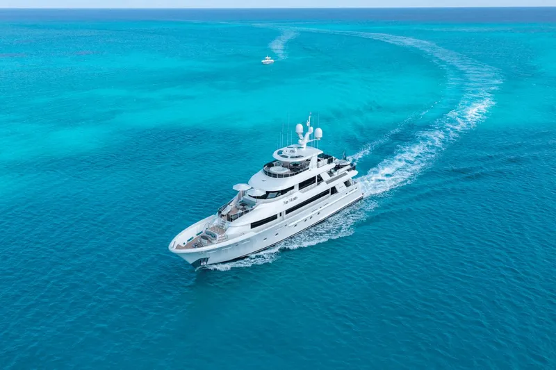 Far Niente Yacht Photos Pics 