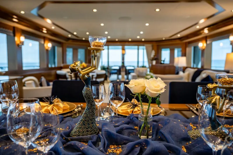 Far Niente Yacht Photos Pics 