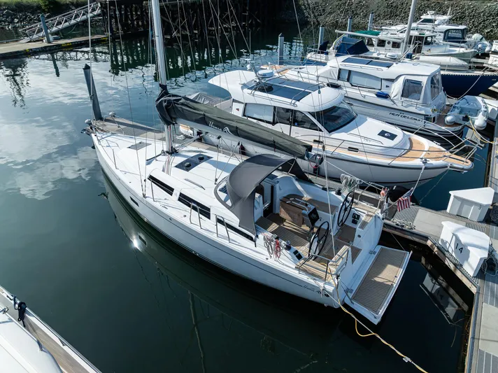 Gretel Yacht Photos Pics 