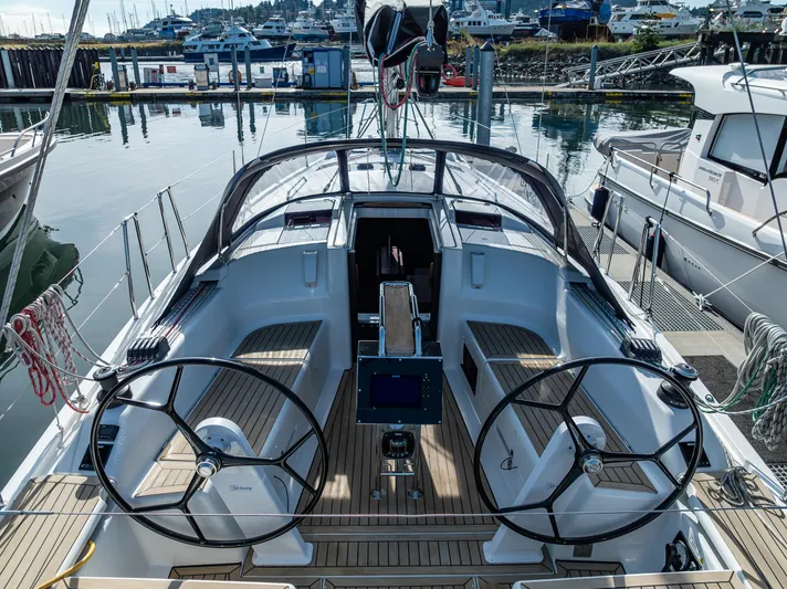 Gretel Yacht Photos Pics 