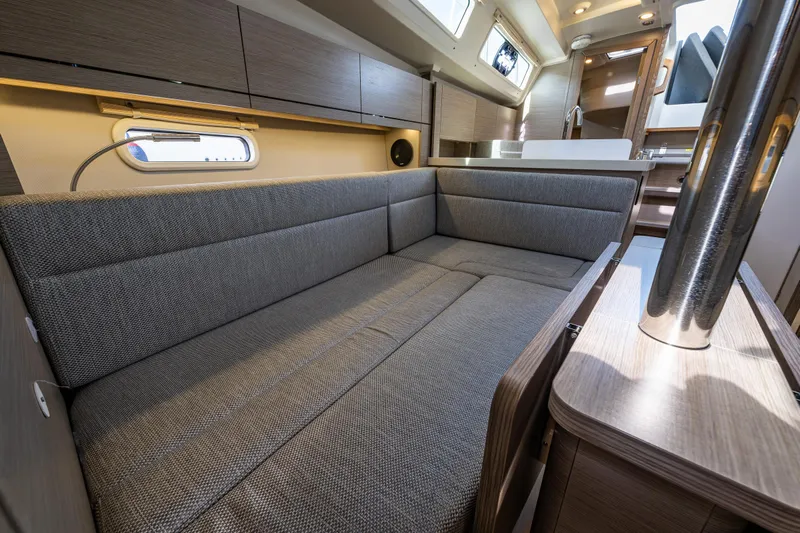 Gretel Yacht Photos Pics 