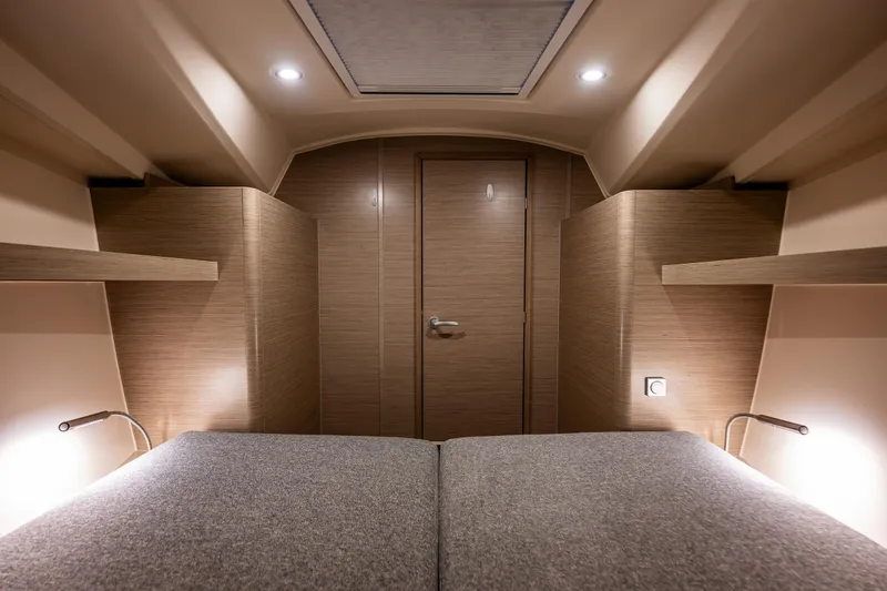 Gretel Yacht Photos Pics 