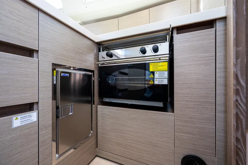 Gretel Yacht Photos Pics 