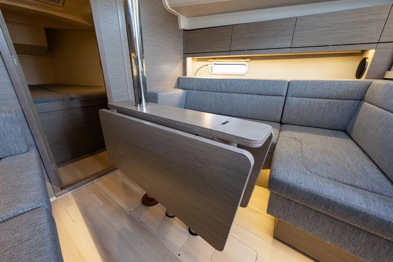 Gretel Yacht Photos Pics 