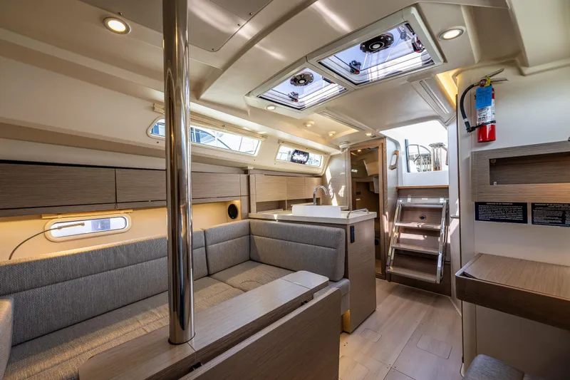 Gretel Yacht Photos Pics 