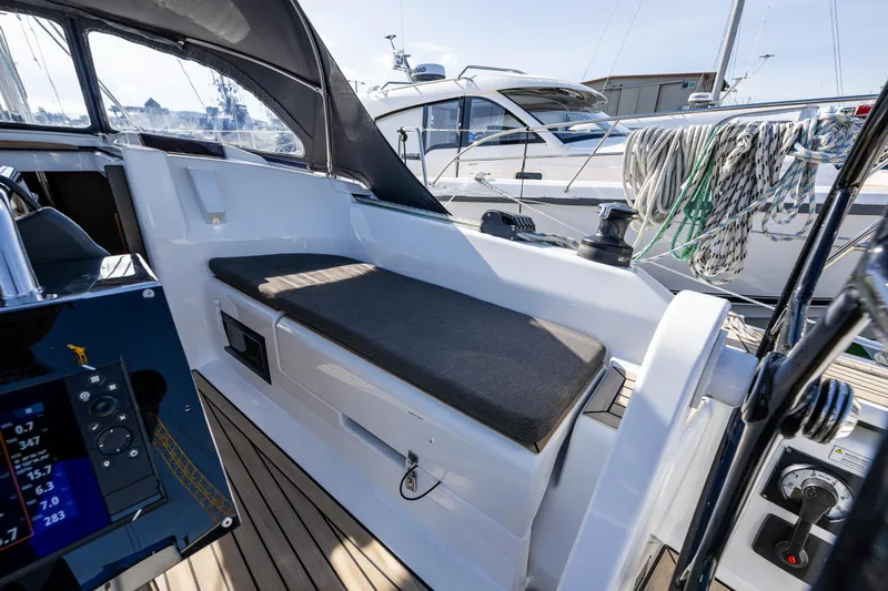 Gretel Yacht Photos Pics 