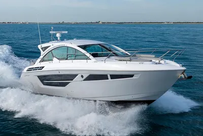 Cruisers Yachts 50 Cantius