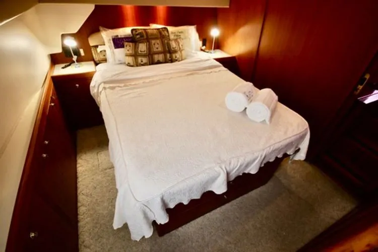 Kismet II Yacht Photos Pics 2001 Mainship 430 - Image 15