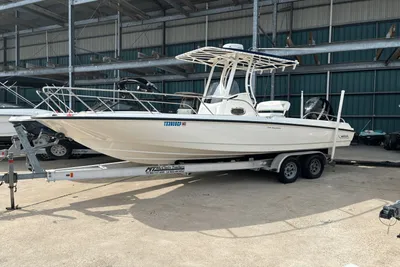Boston Whaler 240 Dauntless
