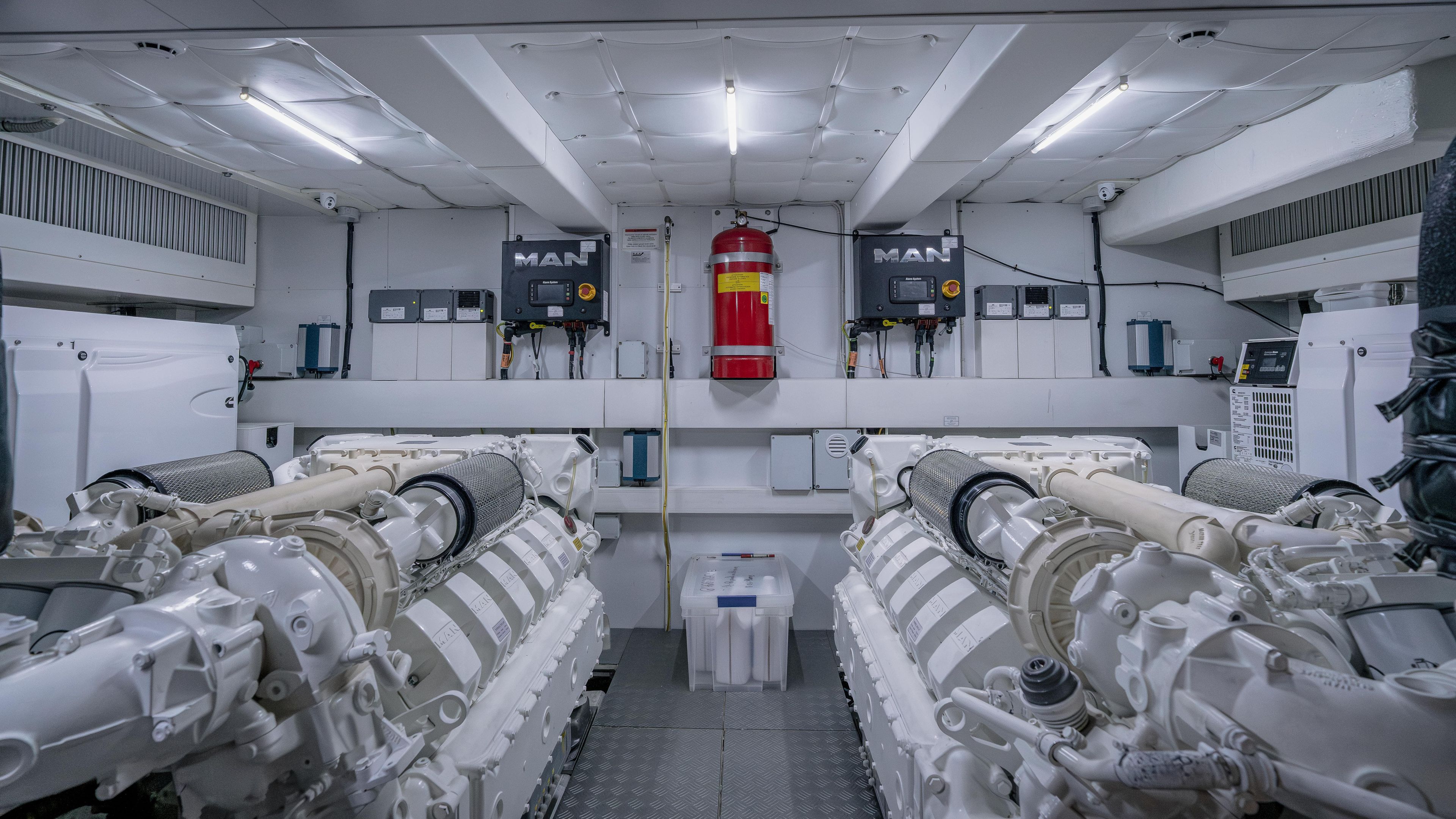 2022 Ferretti Yachts 73 
