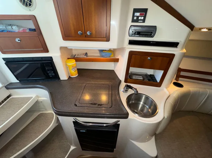 Ramble On Yacht Photos Pics 