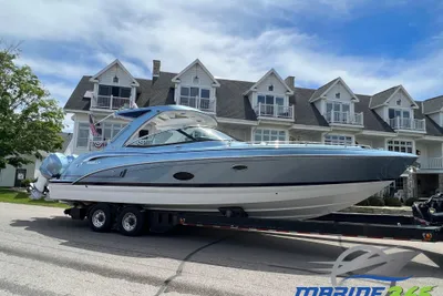 Formula 350 Crossover Bowrider