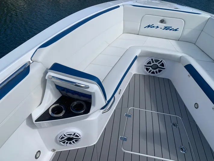  Yacht Photos Pics 2022 Nor-tech 390 Sport - Image 48