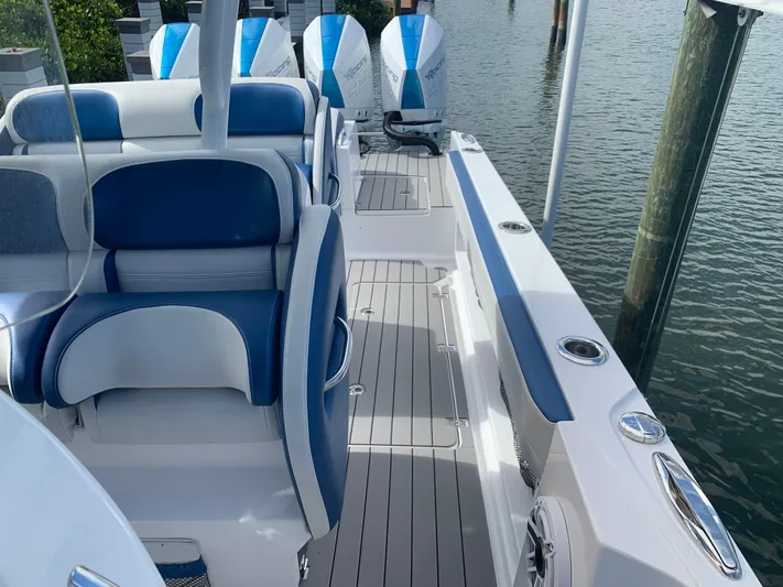  Yacht Photos Pics 2022 Nor-tech 390 Sport - Image 32