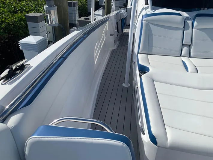  Yacht Photos Pics 2022 Nor-tech 390 Sport - Image 53