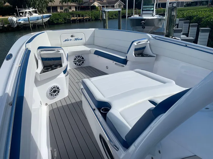  Yacht Photos Pics 2022 Nor-tech 390 Sport - Image 45