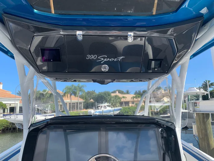  Yacht Photos Pics 2022 Nor-tech 390 Sport - Image 20