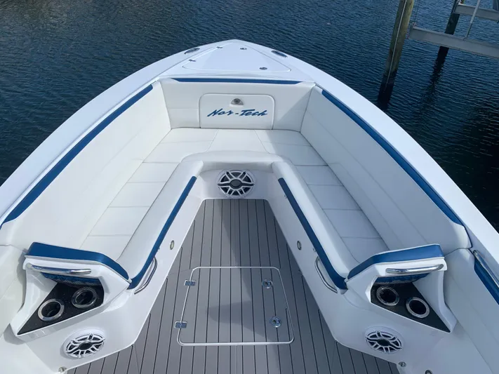  Yacht Photos Pics 2022 Nor-tech 390 Sport - Image 47