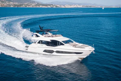2023 Sunseeker 76 Yacht