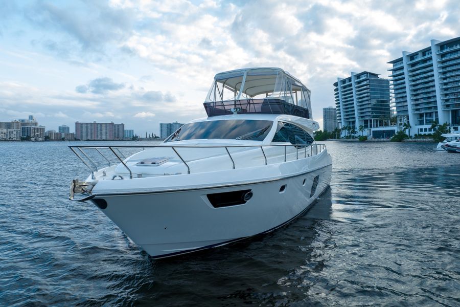 2014 Ferretti Yachts 530