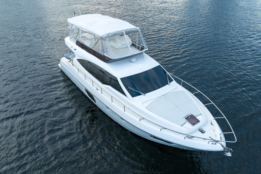 2014 Ferretti Yachts 530