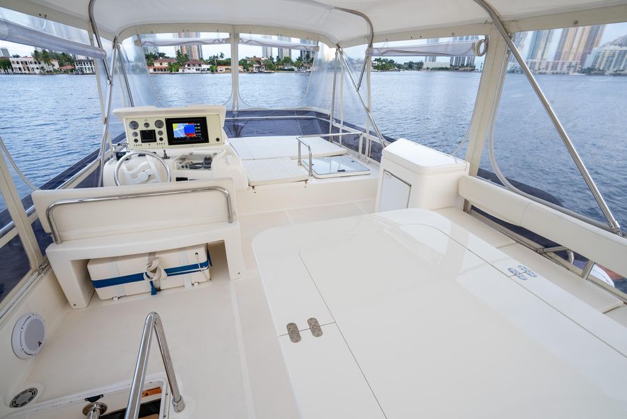 2014 Ferretti Yachts 530