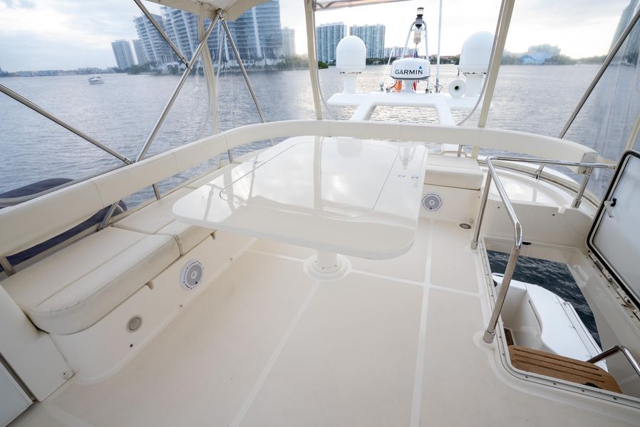 2014 Ferretti Yachts 530