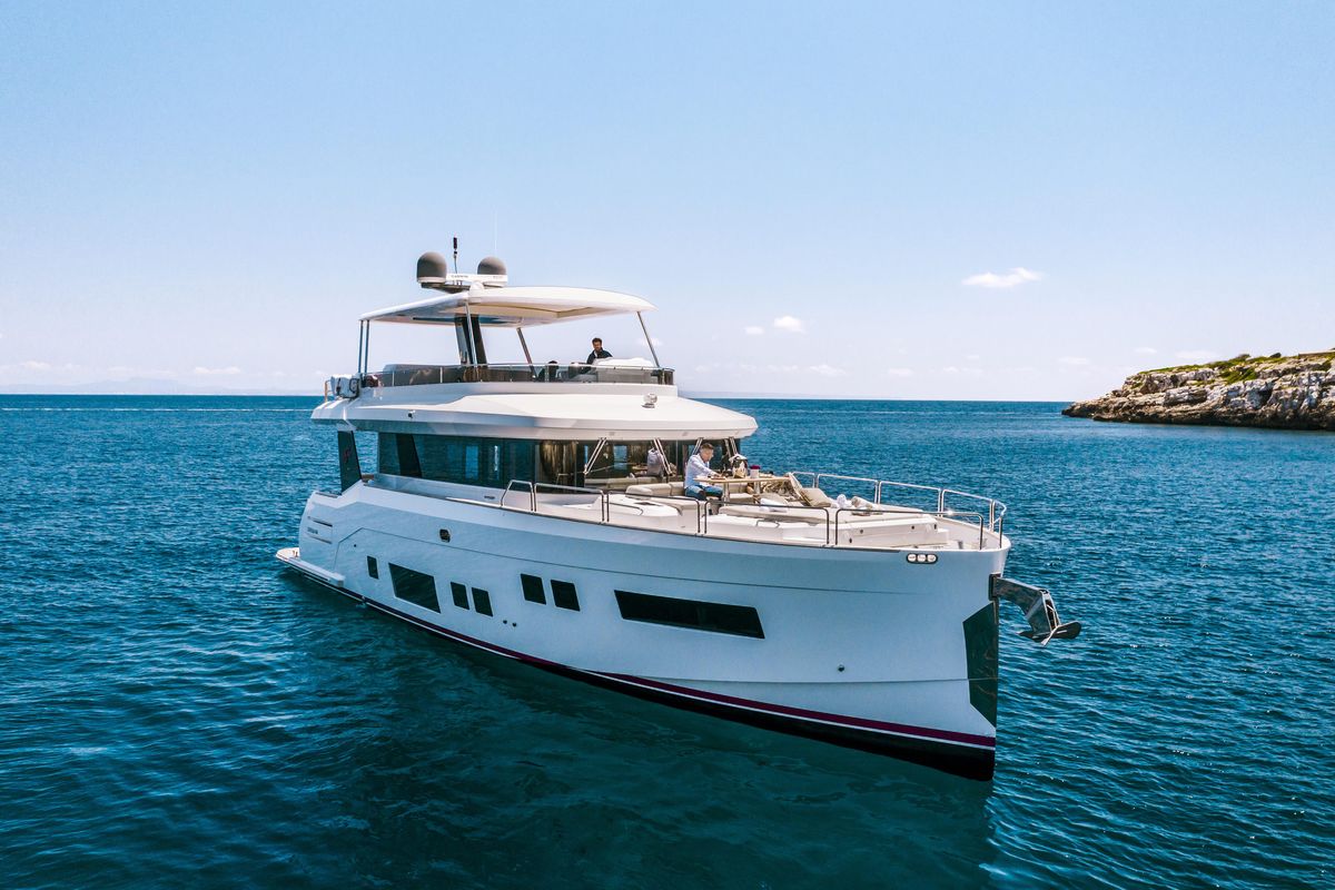 2019 Sirena 68 
