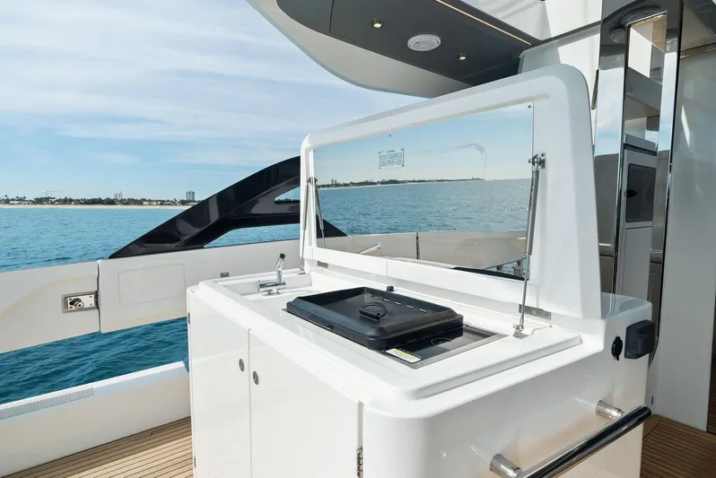 Ocean's Se7en Yacht Photos Pics Outdoor kitchen on 2022 Azimut S8 yacht with ocean view.