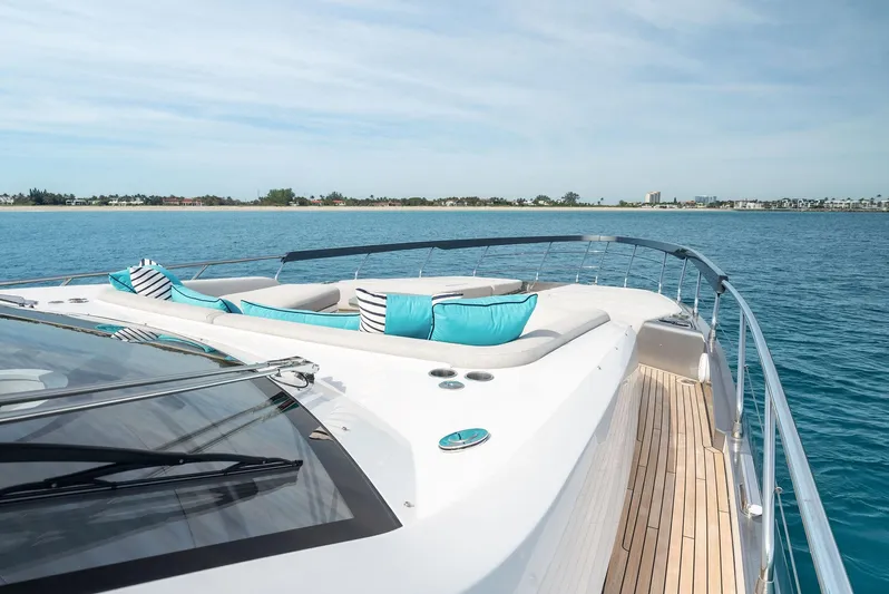 Ocean's Se7en Yacht Photos Pics 2022 Azimut S8 yacht with luxurious deck and ocean view.