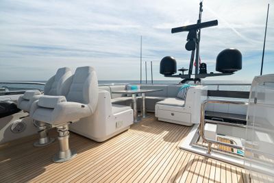 Yacht