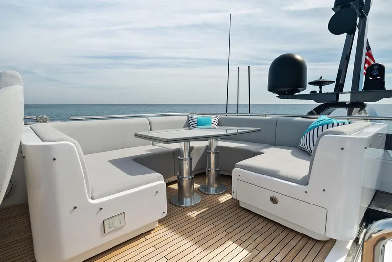 Ocean's Se7en Yacht Photos Pics Luxury seating area on 2022 Azimut S8 yacht with ocean view.