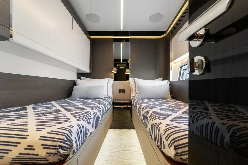 Ocean's Se7en Yacht Photos Pics Interior of 2022 Azimut S8 yacht with twin beds and modern design.